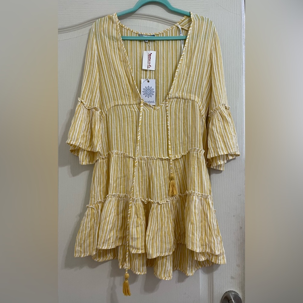 Yellow pull over for the beach! 
Size - S 
BRAND NEW - WITH TAGS